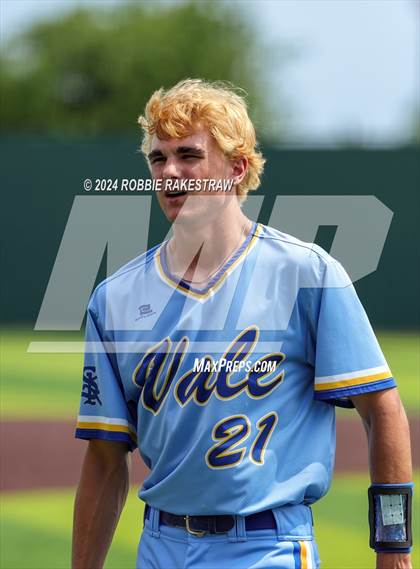 Thumbnail 1 in Sunnyvale vs. Mabank (UIL 4A Bi-District Playoff) photogallery.