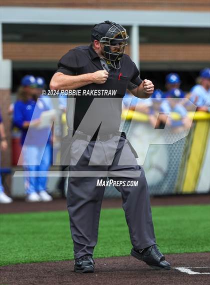 Thumbnail 3 in Sunnyvale vs. Mabank (UIL 4A Bi-District Playoff) photogallery.