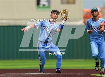 Thumbnail 3 in Sunnyvale vs. Mabank (UIL 4A Bi-District Playoff) photogallery.