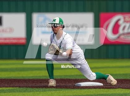 Thumbnail 3 in Sunnyvale vs. Mabank (UIL 4A Bi-District Playoff) photogallery.