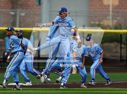 Thumbnail 1 in Sunnyvale vs. Mabank (UIL 4A Bi-District Playoff) photogallery.