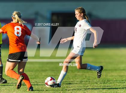 Thumbnail 1 in Elizabethton @ Dobyns-Bennett photogallery.
