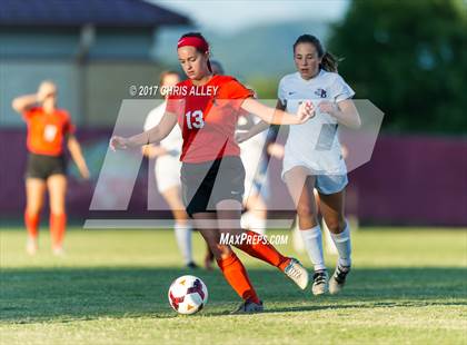 Thumbnail 1 in Elizabethton @ Dobyns-Bennett photogallery.