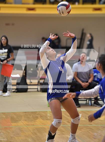 Thumbnail 2 in Laguna Acoma @ Santa Fe Indian (Pink-Out Tournament) photogallery.