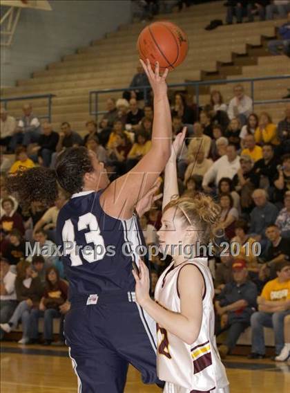 Thumbnail 3 in Elk County Catholic vs Rochester (PIAA Class A First Round) photogallery.