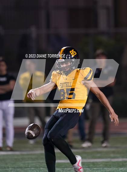 Thumbnail 1 in Aquinas @ Foothill (CIF SS Division 5 Round 1) photogallery.