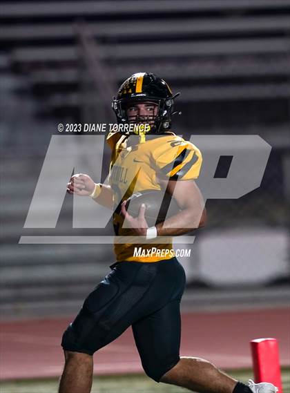 Thumbnail 2 in Aquinas @ Foothill (CIF SS Division 5 Round 1) photogallery.
