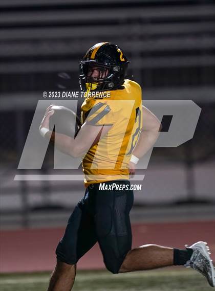 Thumbnail 1 in Aquinas @ Foothill (CIF SS Division 5 Round 1) photogallery.