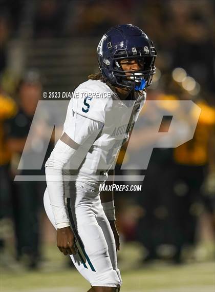 Thumbnail 1 in Aquinas @ Foothill (CIF SS Division 5 Round 1) photogallery.