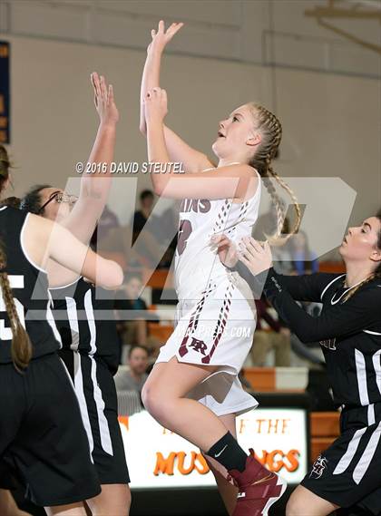 Thumbnail 2 in Valley Christian vs. Bear River (Mesa Verde Challenge) photogallery.