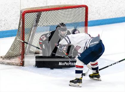 Thumbnail 1 in North Andover vs. Lincoln-Sudbury (MIAA Division 2 North Semifinal) photogallery.