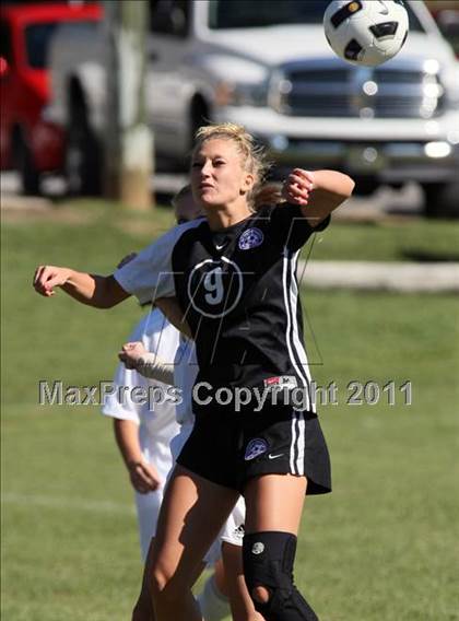 Thumbnail 2 in Crockett County @ Sevier County (Sevier County Invitational) photogallery.