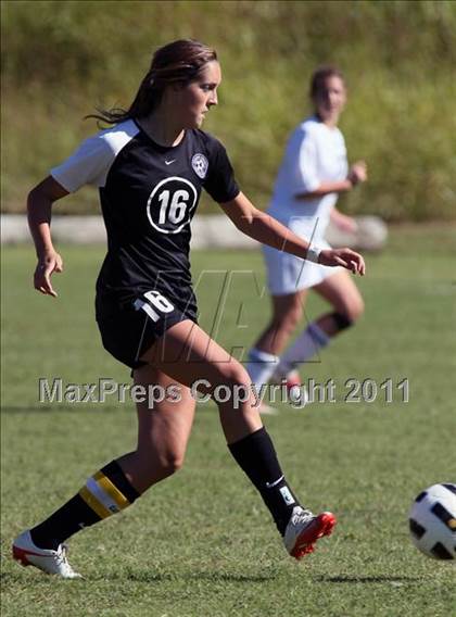 Thumbnail 3 in Crockett County @ Sevier County (Sevier County Invitational) photogallery.