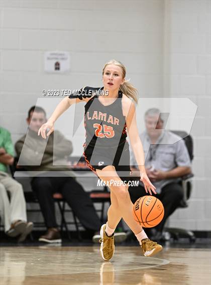 Thumbnail 1 in McGehee vs Lamar (AAA 3A State Playoff second round) photogallery.