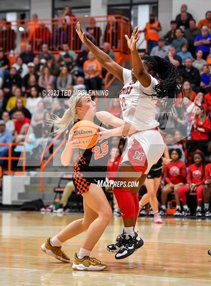 Thumbnail 1 in McGehee vs Lamar (AAA 3A State Playoff second round) photogallery.