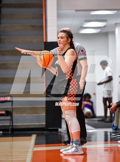 Thumbnail 1 in McGehee vs Lamar (AAA 3A State Playoff second round) photogallery.