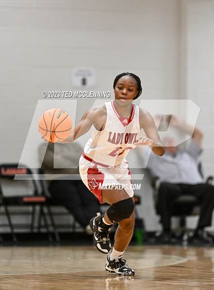 Thumbnail 2 in McGehee vs Lamar (AAA 3A State Playoff second round) photogallery.