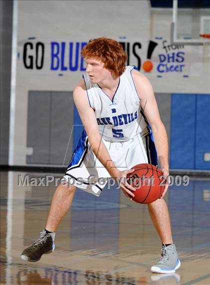 Thumbnail 2 in Dixon vs. Davis (Les Curry Invitational) photogallery.