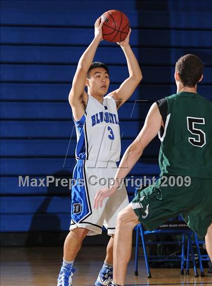 Thumbnail 3 in Dixon vs. Davis (Les Curry Invitational) photogallery.