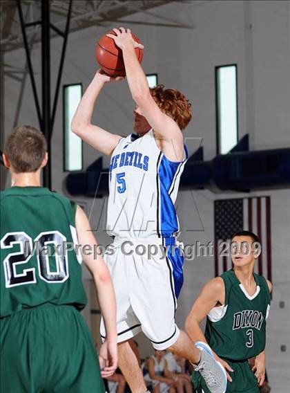 Thumbnail 2 in Dixon vs. Davis (Les Curry Invitational) photogallery.