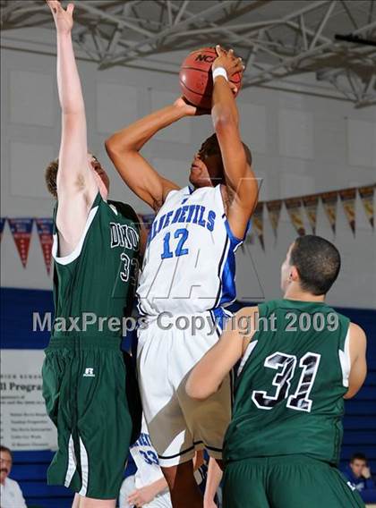 Thumbnail 3 in Dixon vs. Davis (Les Curry Invitational) photogallery.