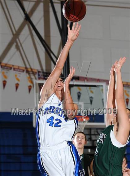Thumbnail 3 in Dixon vs. Davis (Les Curry Invitational) photogallery.
