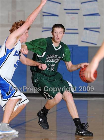 Thumbnail 3 in Dixon vs. Davis (Les Curry Invitational) photogallery.