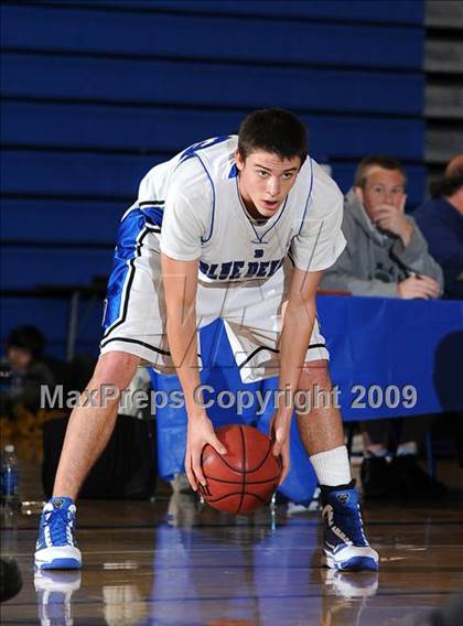 Thumbnail 2 in Dixon vs. Davis (Les Curry Invitational) photogallery.