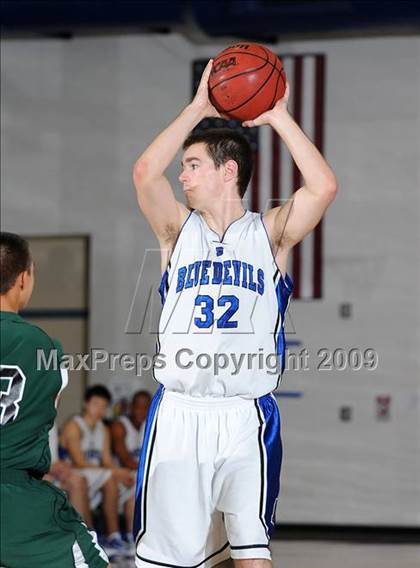 Thumbnail 2 in Dixon vs. Davis (Les Curry Invitational) photogallery.