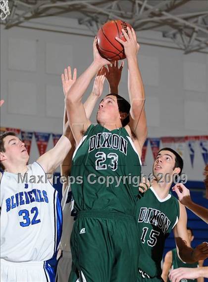 Thumbnail 3 in Dixon vs. Davis (Les Curry Invitational) photogallery.
