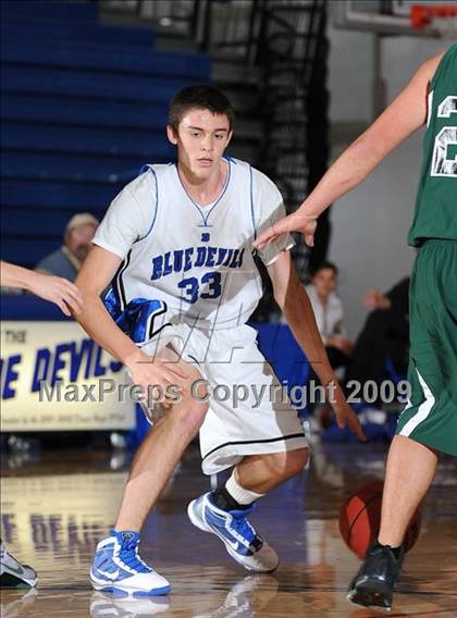 Thumbnail 1 in Dixon vs. Davis (Les Curry Invitational) photogallery.