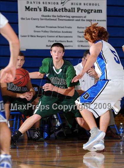 Thumbnail 1 in Dixon vs. Davis (Les Curry Invitational) photogallery.