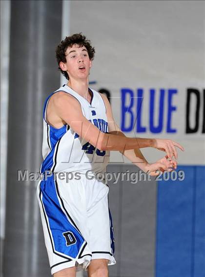 Thumbnail 3 in Dixon vs. Davis (Les Curry Invitational) photogallery.