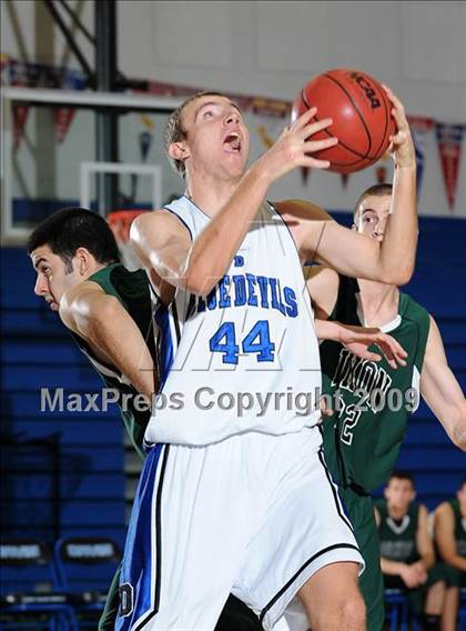 Thumbnail 1 in Dixon vs. Davis (Les Curry Invitational) photogallery.