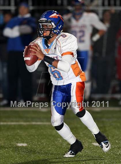 Thumbnail 2 in Westlake vs. Oaks Christian (CIF SS Northern Division Final) photogallery.