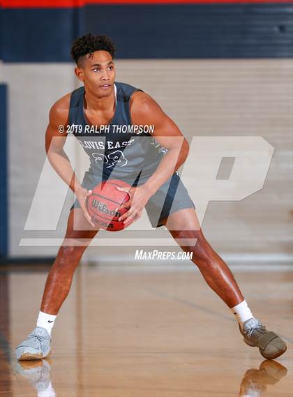 Thumbnail 1 in St. Joseph Notre Dame vs. Clovis East (Opening Tip-Off Marathon) photogallery.