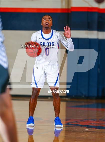 Thumbnail 2 in St. Joseph Notre Dame vs. Clovis East (Opening Tip-Off Marathon) photogallery.