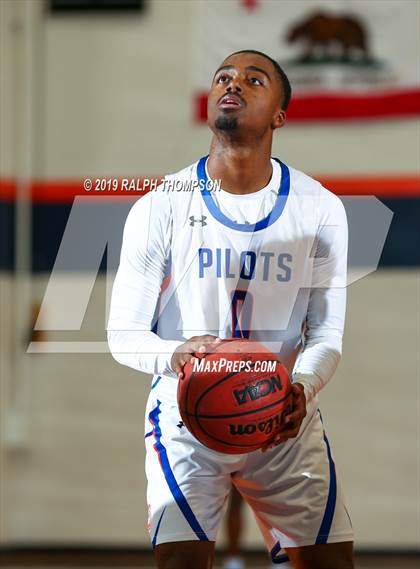 Thumbnail 3 in St. Joseph Notre Dame vs. Clovis East (Opening Tip-Off Marathon) photogallery.