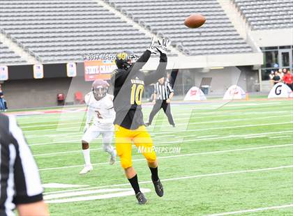 Thumbnail 3 in Salpointe Catholic vs. Saguaro (AIA 4A Final) photogallery.