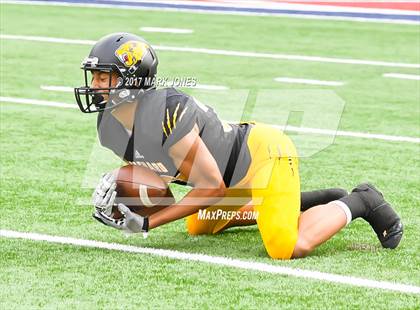 Thumbnail 2 in Salpointe Catholic vs. Saguaro (AIA 4A Final) photogallery.