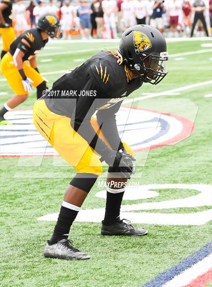 Thumbnail 1 in Salpointe Catholic vs. Saguaro (AIA 4A Final) photogallery.