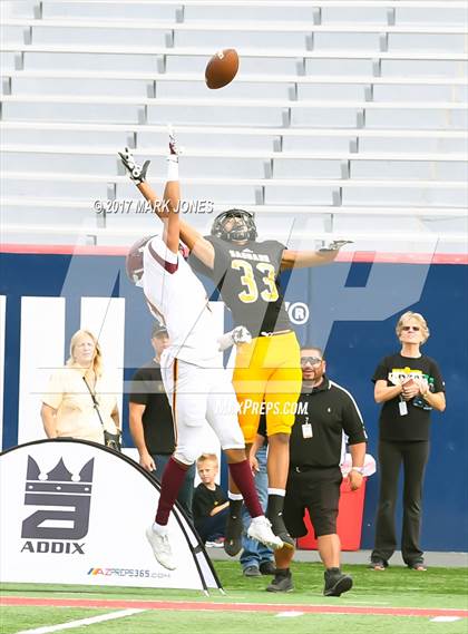 Thumbnail 2 in Salpointe Catholic vs. Saguaro (AIA 4A Final) photogallery.