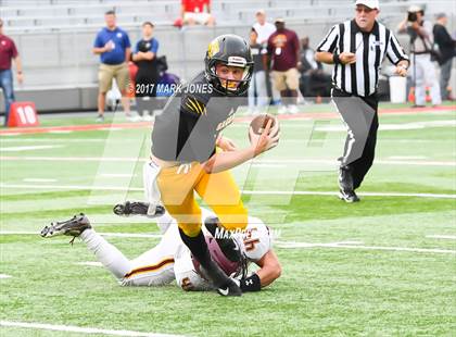 Thumbnail 3 in Salpointe Catholic vs. Saguaro (AIA 4A Final) photogallery.