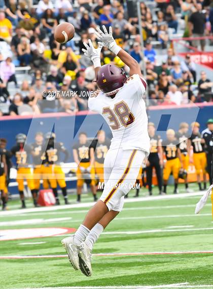 Thumbnail 1 in Salpointe Catholic vs. Saguaro (AIA 4A Final) photogallery.