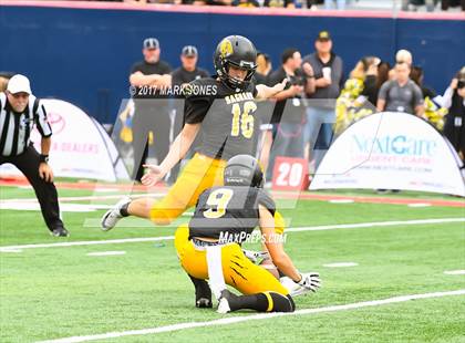 Thumbnail 3 in Salpointe Catholic vs. Saguaro (AIA 4A Final) photogallery.