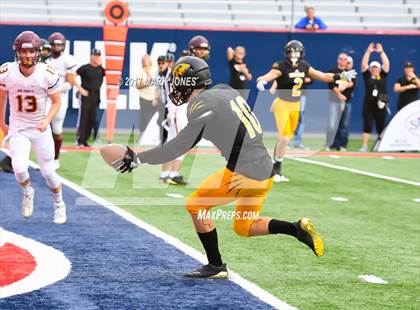 Thumbnail 1 in Salpointe Catholic vs. Saguaro (AIA 4A Final) photogallery.