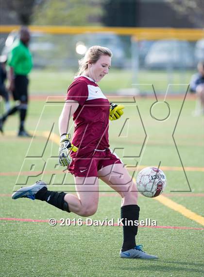 Thumbnail 3 in Roseville vs. Whitney photogallery.