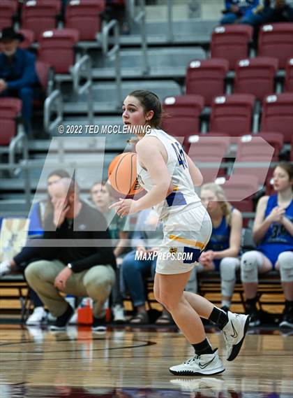 Thumbnail 1 in Kingston vs. Mammoth Spring (AAA 1A Semi-Final) photogallery.