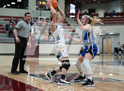 Thumbnail 1 in Kingston vs. Mammoth Spring (AAA 1A Semi-Final) photogallery.