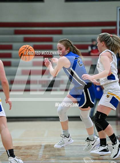 Thumbnail 2 in Kingston vs. Mammoth Spring (AAA 1A Semi-Final) photogallery.